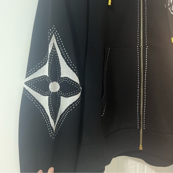 Louis Vuitton Black Monogram Flower Elbow-Patch Zip - Picture 5 of 8